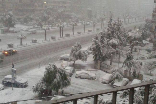 منخفض ماطر بدءاً من الغد وعاصفة ثلجية عنيفة مساء الثلاثاء على دمشق والمحافظات 