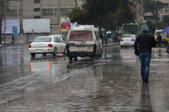 الأمطار الغزيرة تستمر اليوم ومنخفض جديد يوم السبت 