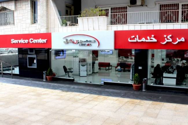 حريق ضخم بمستودع شركة سيريتل في الكسوة يؤدي لتهدمه بالكامل 