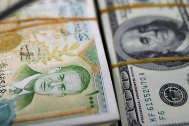 المركزي يسمح بتسليم الحوالات الخارجية الواردة  من شركات عالمية بسعر دولار تفضيلي قدره 700 ليرة