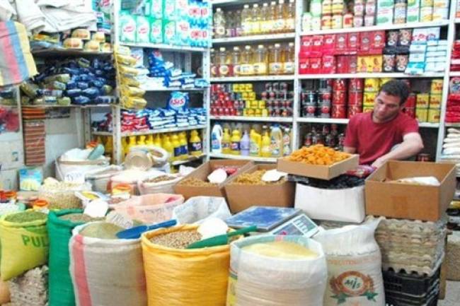 تجار سوق الهال : ارتفاع بغالبية الأسعار والبقوليات تصعد 40% والاندومي وحدها تنخفض 