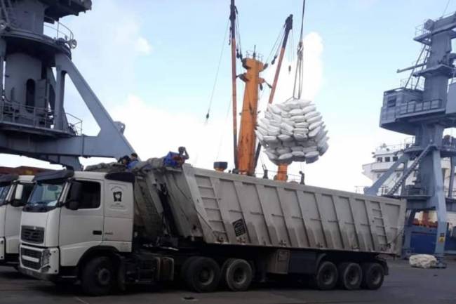 بيتنجانة : الأسواق لن تشهد أي نقص في السلع الغذائية وهبوط الأسعار بحاجة لخفض الجمارك ولو لفترة مؤقتة