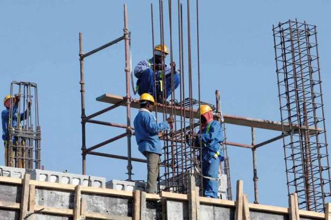 مهندسون: توقيف أعمال البناء والإكساء في دمشق حتى إشعار آخر