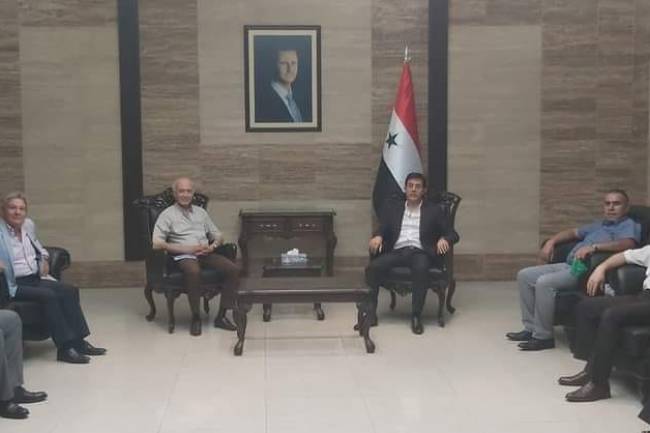 عميد كلية الطب: اقترحنا على وزير الصحة اليوم تأجيل دوام طلاب المرحلة الابتدائية خشية من موجة جديدة لكورونا