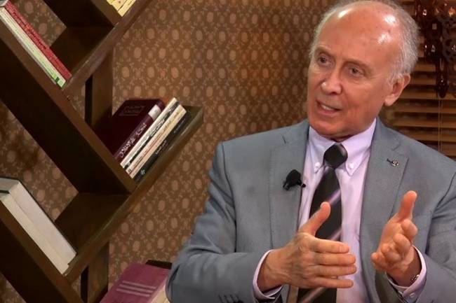 الدكتور نبوغ العوا: قد يكون هناك حظر بين المحافظات، ونحن في الطريق للذروة الثانية