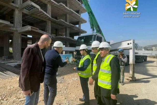 محافظ دمشق يتفقد سير العمل في مشروعي ماروتا سيتي والسكن البديل