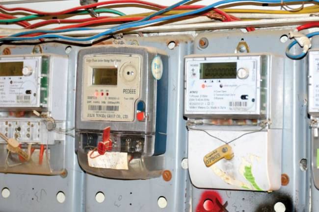 الكهرباء توضح ما سيدفعه المواطنون في الفواتير حسب التسعيرة الجديدة 