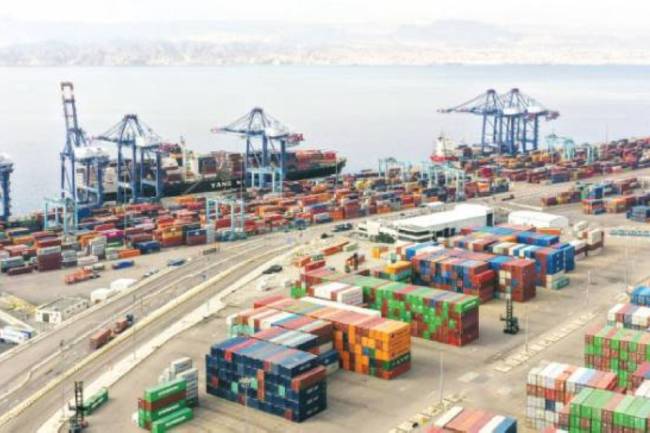 عودة الحركة في ميناء العقبة لطبيعتها الكاملة و4000 شاحنة دخلت الميناء خلال اليومين الماضيين