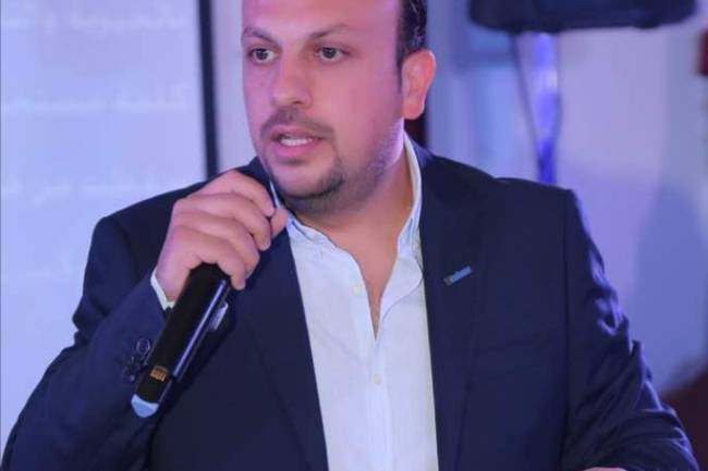 سوريون يكسرون الحصار المعرفي والعلمي.. الدكتور عمار دللول انموذجاً 