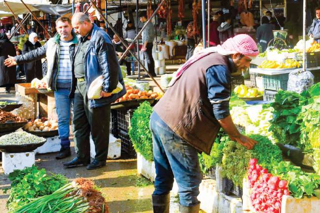 لجنة تجار ومصدري الخضر والفواكه: التصدير في أفضل أحواله وأسعار الفواكه ارتفعت بنسبة 60 بالمئة عن العام الماضي