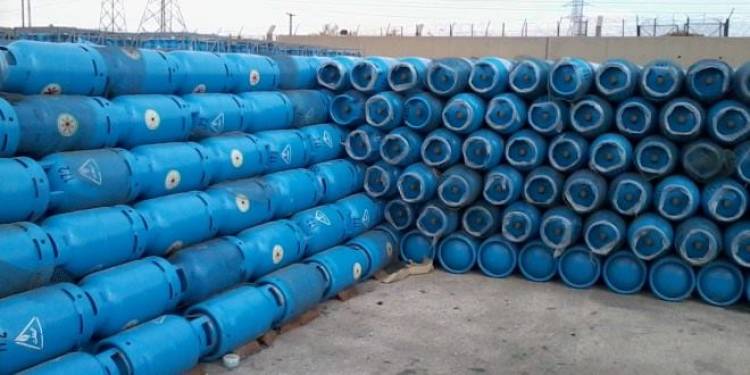 أزمة الغاز ستستمر .. العاصفة البحرية وإغلاق الموانئ يؤخر وصول ناقلة محملة بـ 2500 طن غاز ‏منزلي ‏