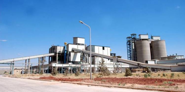 سيدة أعمال سورية تؤسس معمل للاسمنت بطاقة إنتاجية تبلغ مليوني طن سنوياً