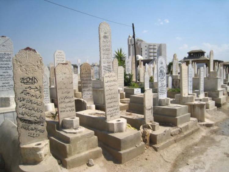 يحدث في دمشق .. سعر القبر في الدحداح يبدأ بـ4 ملايين ليرة وقد يصل لـ7 ملايين 