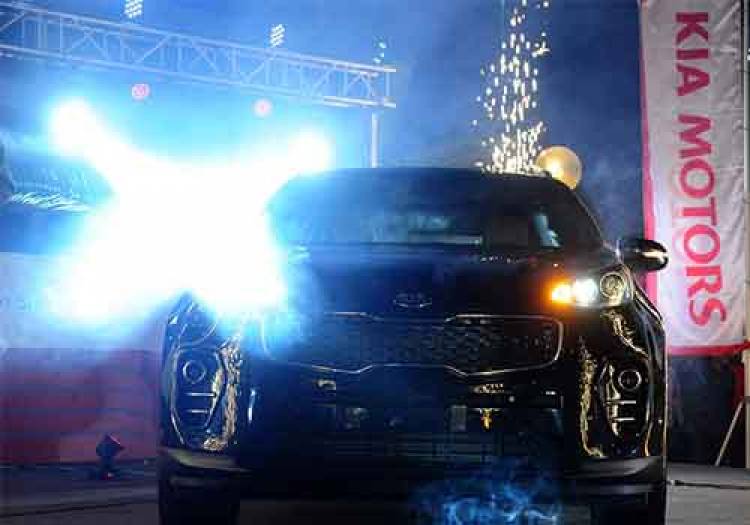 معرض للسيارات الحديثة والمستعملة ضمن مدينة المعارض بدمشق