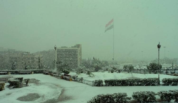 أجواء ماطرة خلال الأسبوع الحالي وتوقع تأثرنا بمنخفض قطبي قريباً