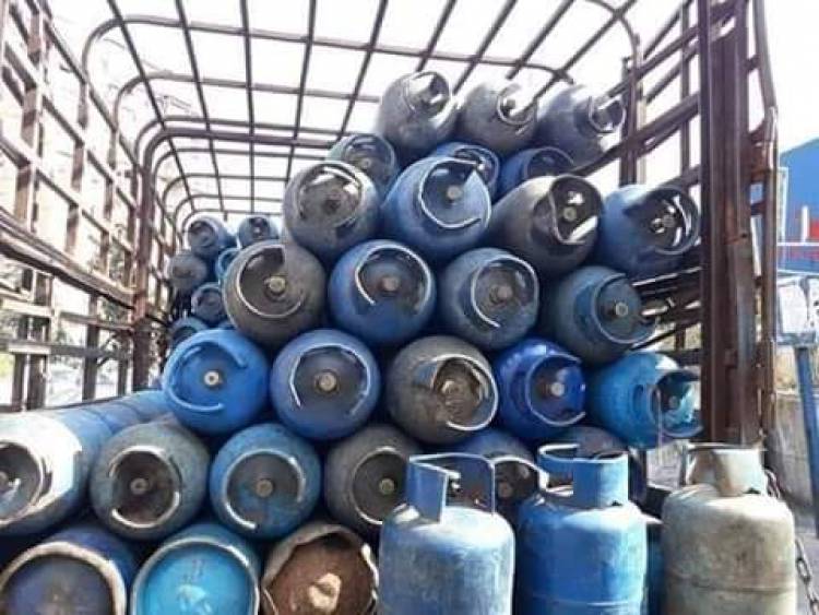 توزيع الغاز عبر رسائل الموبايل على طاولة الحكومة غداً .. ورئيسها يؤكد : سنعمل لما يفيد المواطن 