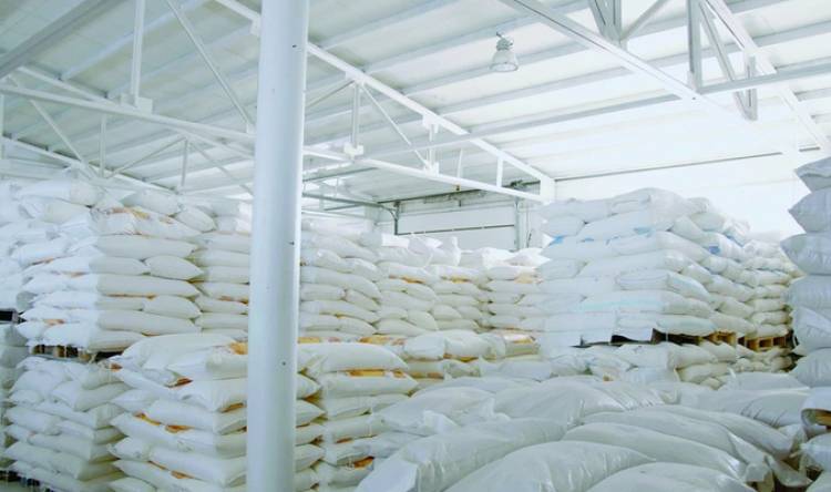 الاقتصاد تسمح باستيراد الطحين لكافة المستوردين 