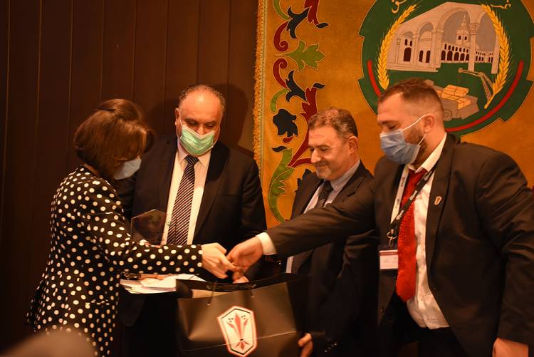 غرفة تجارة دمشق تحتفل بتخريج الدفعة الأولى من المشاريع المحتضنة في حاضنة الأعمال التجارية